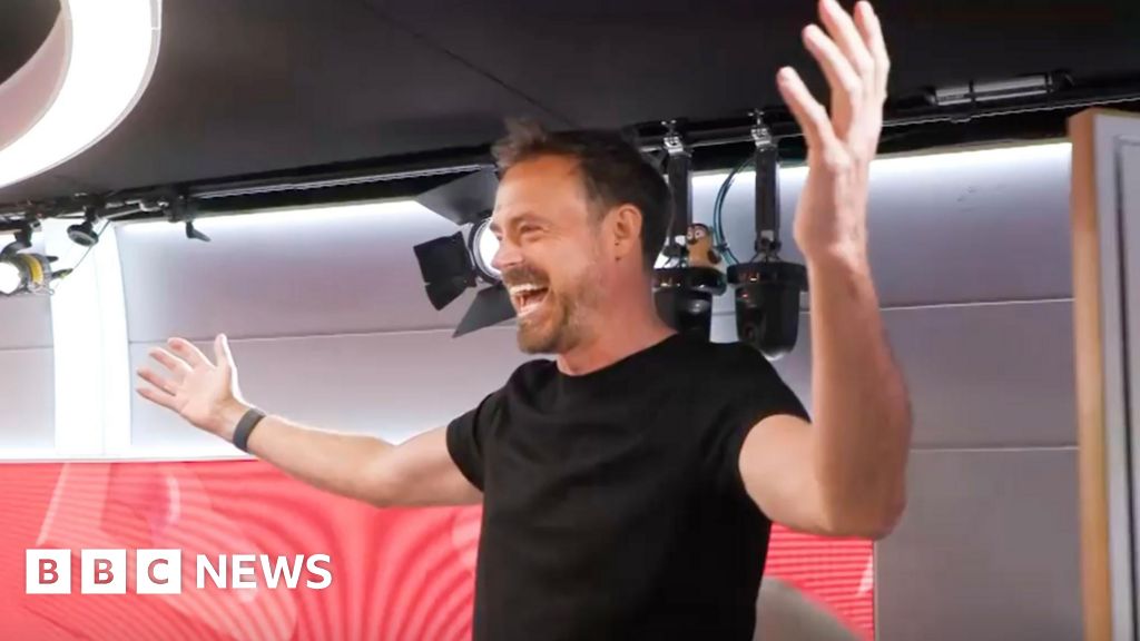 Read more about the article Jamie Theakston says he is ‘cancer free’ on return to radio show