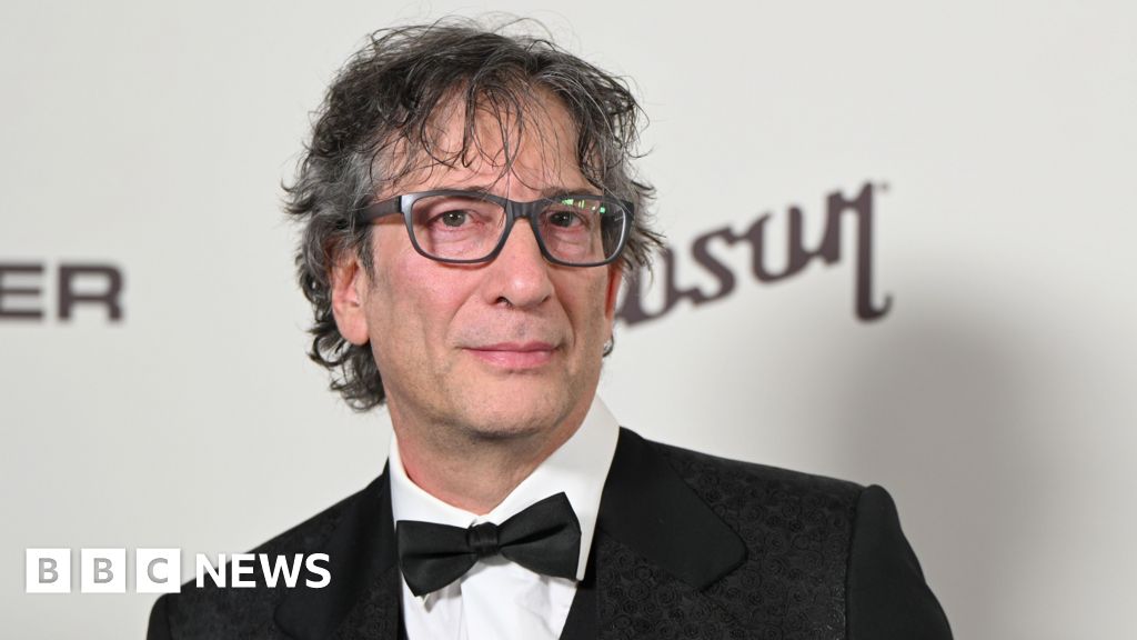 You are currently viewing Neil Gaiman’s publisher cancels future works after sexual misconduct allegations