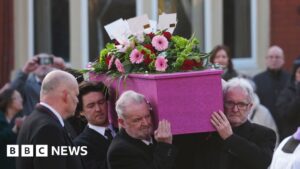 Read more about the article Linda Nolan’s funeral held in Blackpool