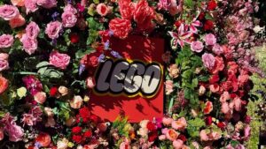 Read more about the article I got a first look at the new Lego flower sets in a botanical garden, and the Mini Orchid should be on your list