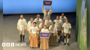 Read more about the article Welsh National Opera members in stage protest over cuts