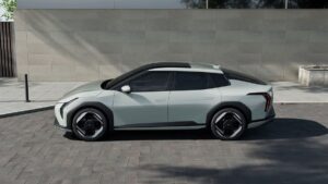 Read more about the article Kia’s promising EV4 electric saloon breaks cover – and it stays true to its concept car roots