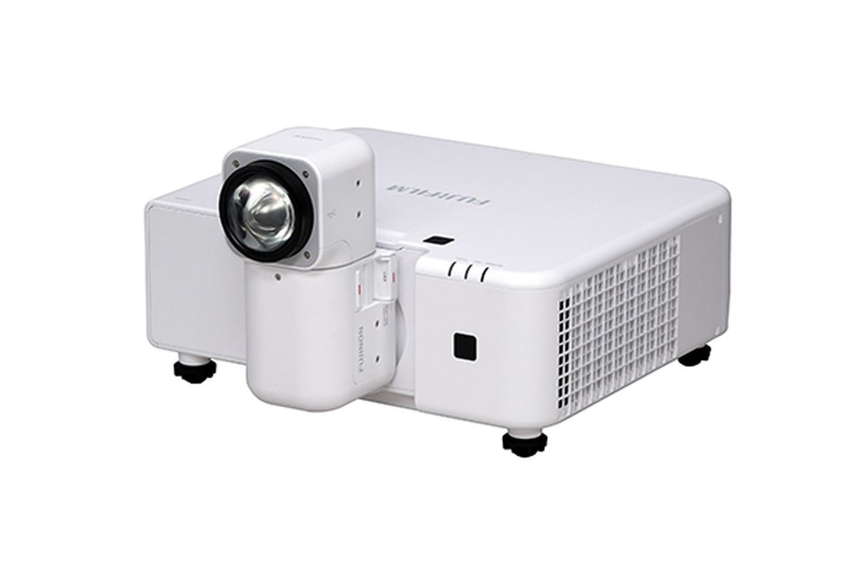 Read more about the article No, it’s not a robo-cyclope; Fujifilm’s newest ultra short throw 4K projector uses a nifty trick to produce extraordinary pictures